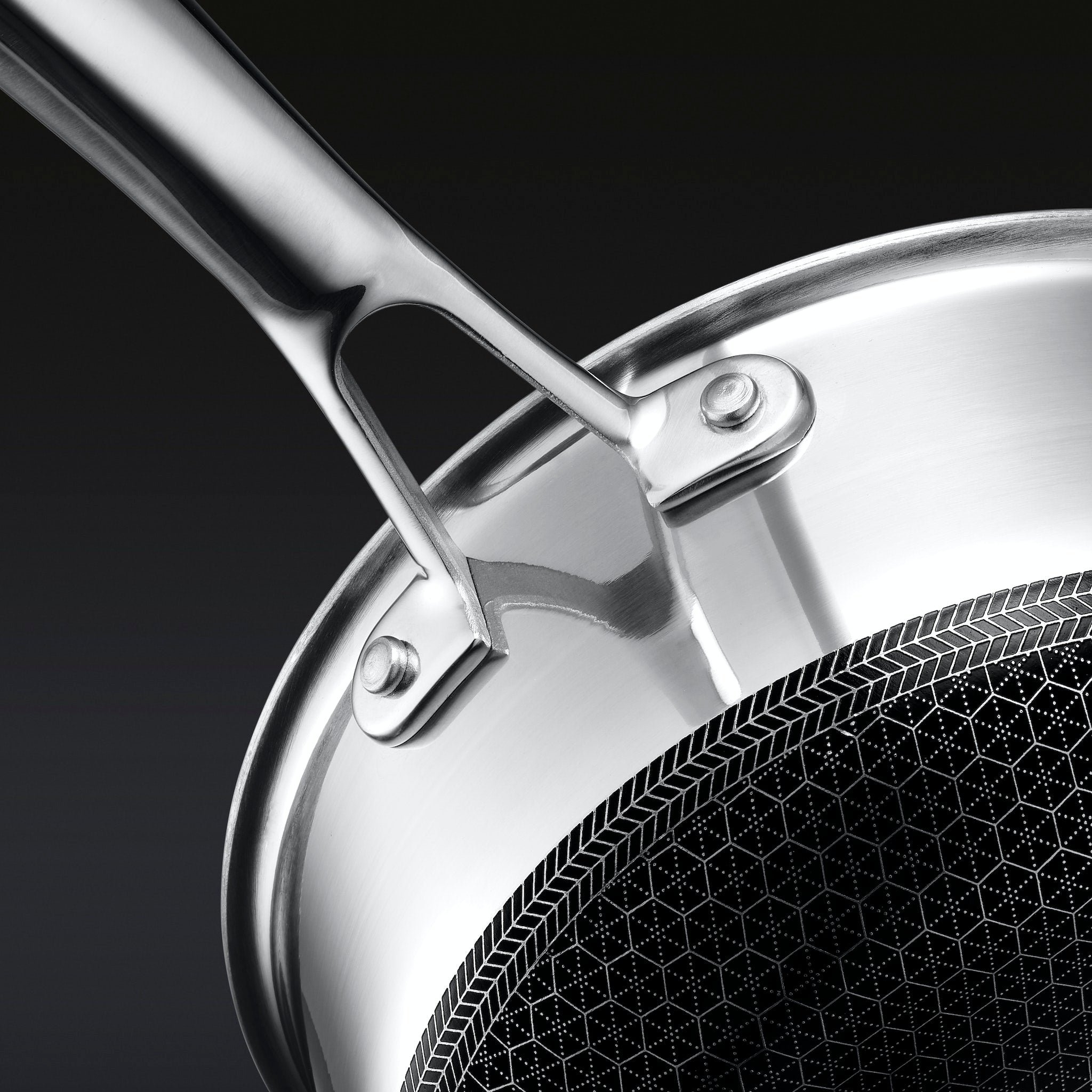 1.9 Litre Hybrid Pot With Lid – ヘックスクラッド